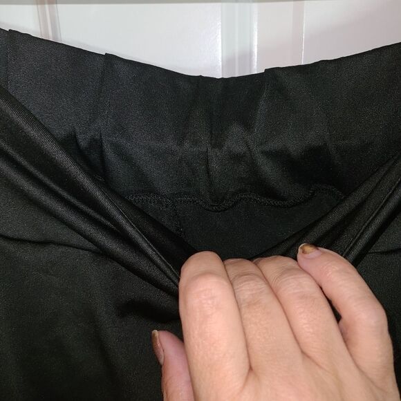 Black Sporty Knit Skort - Picture 2 of 5